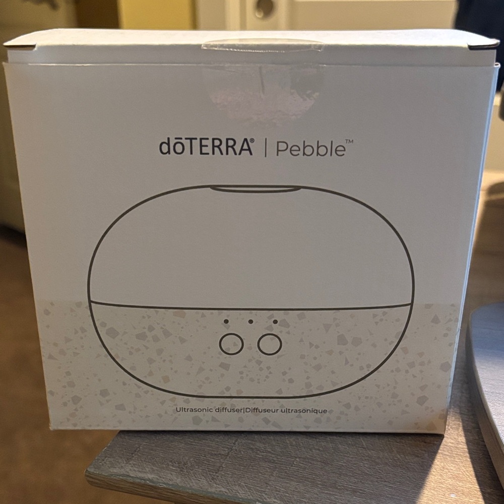 NWT and in box doTERRA Pebble Diffuser in White